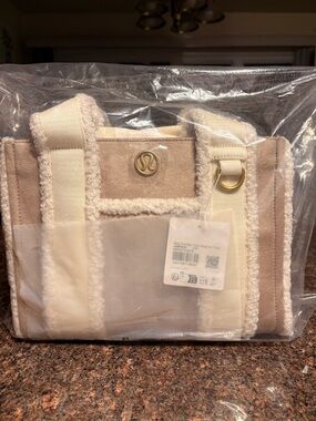 lululemon athletica Beige & Cream Sherpa-Trim Tote
